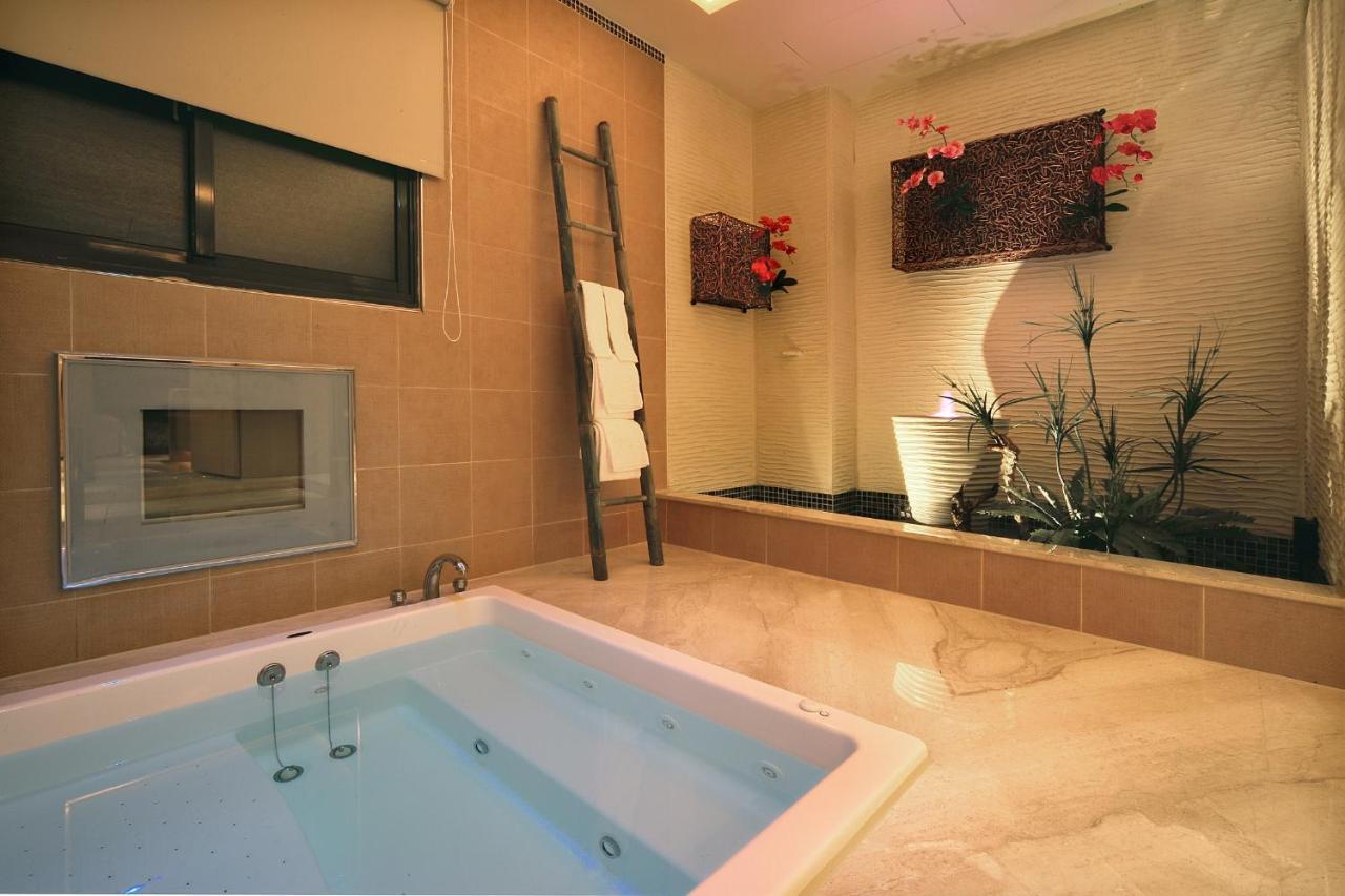 Spring Young Motel Fengyuan Exterior foto